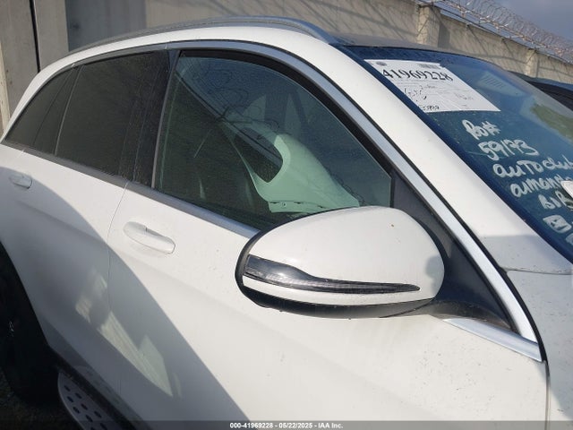 WDC0G4JB9GF078877 Mercedes-Benz GLC 300