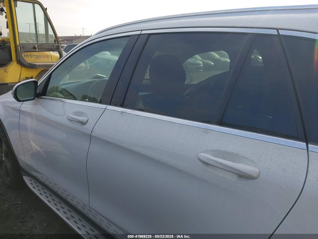 WDC0G4JB9GF078877 Mercedes-Benz GLC 300