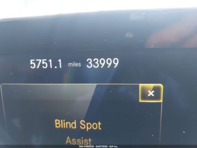 W1K3G4EBXNJ363309 Mercedes-Benz A 220