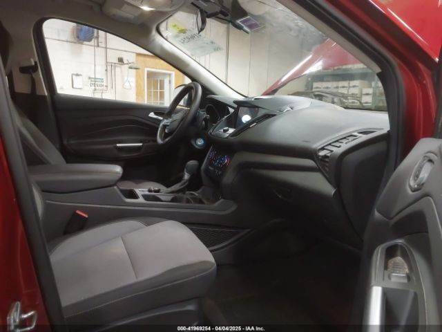 1FMCU9GD6HUD99057 Ford ESCAPE SE