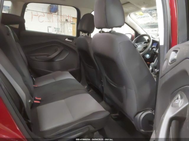 1FMCU9GD6HUD99057 Ford ESCAPE SE