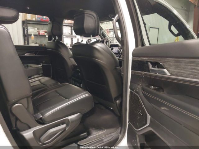 1C4SJUBPXRS136693 Jeep Wagoneer Series Ii 4x2