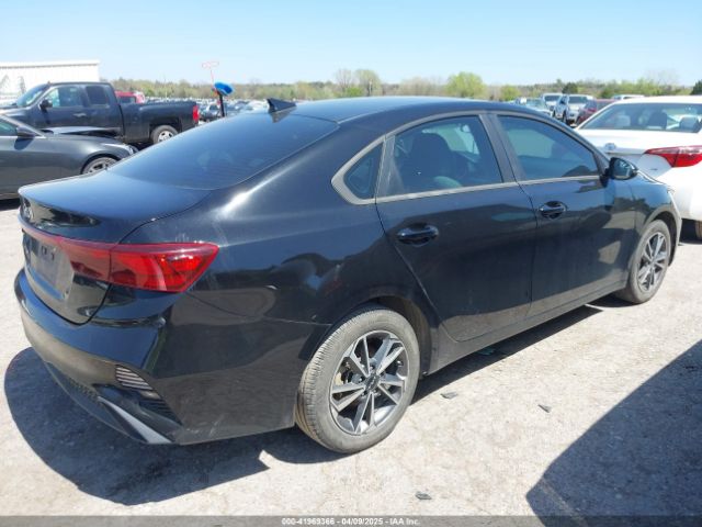 3KPF24AD6NE469430 KIA Forte Lxs