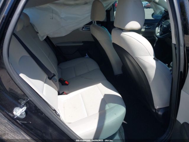 3KPF24AD6NE469430 KIA Forte Lxs