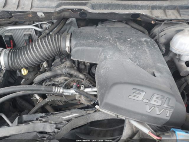 1C6RR7FG1KS547920 RAM 1500 Classic Express  4x4 6'4 Box