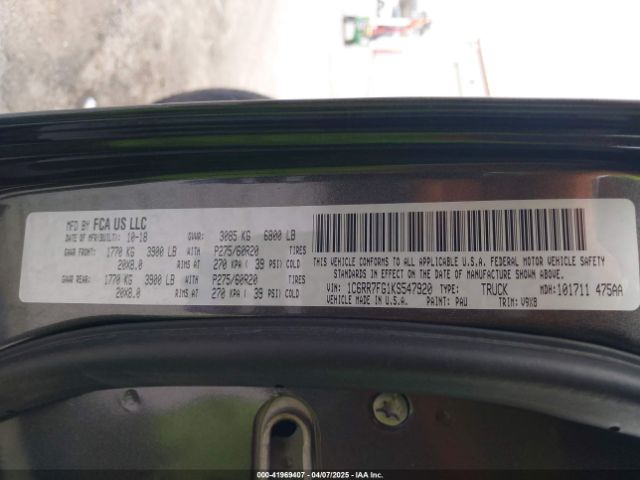1C6RR7FG1KS547920 RAM 1500 Classic Express  4x4 6'4 Box