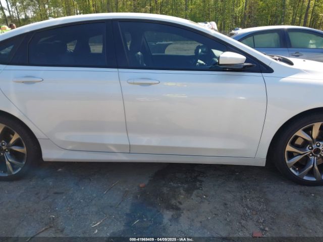 1C3CCCDG6FN644289 Chrysler 200 S
