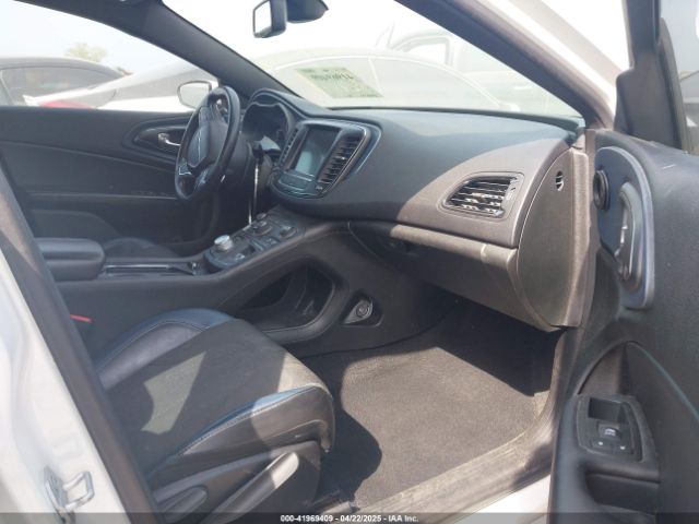 1C3CCCDG6FN644289 Chrysler 200 S