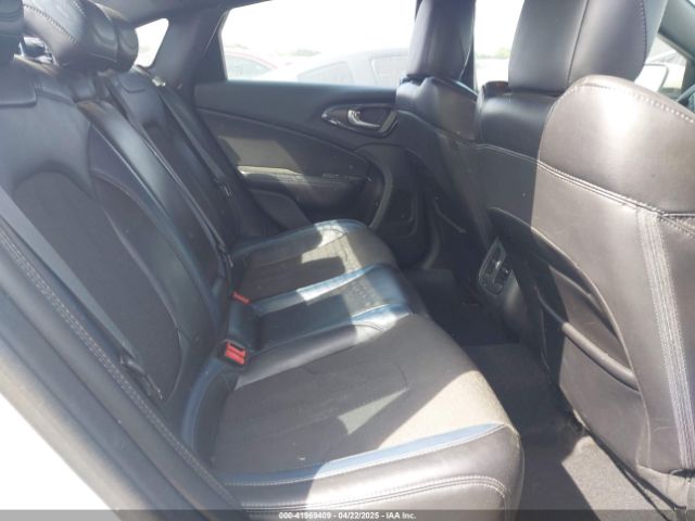 1C3CCCDG6FN644289 Chrysler 200 S