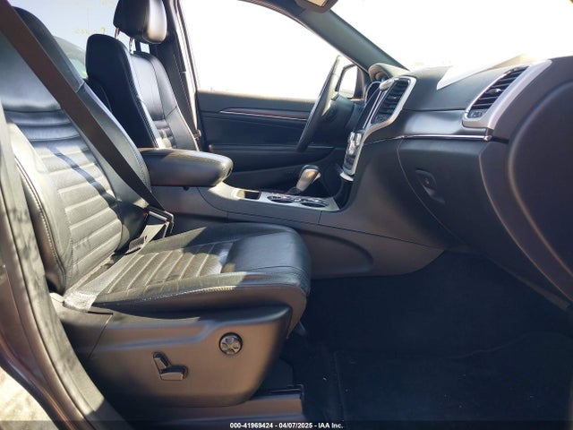 1C4RJEBG0JC141548 Jeep Grand Cherokee Sterling Edition 4x2