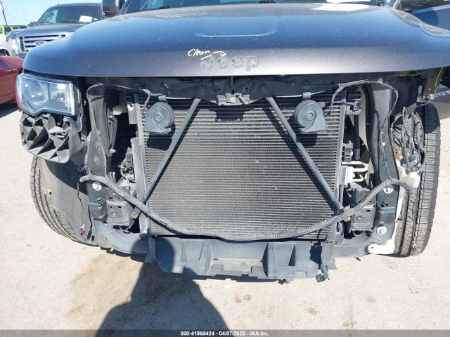 1C4RJEBG0JC141548 Jeep Grand Cherokee Sterling Edition 4x2