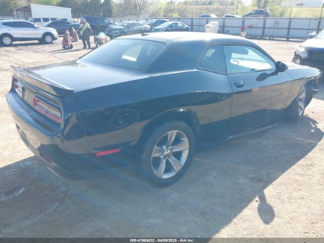 2C3CDZAGXKH672071 Dodge Challenger Sxt