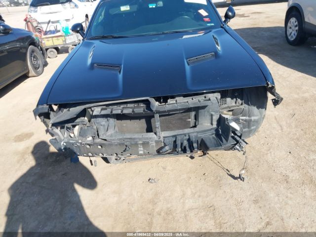 2C3CDZAGXKH672071 Dodge Challenger Sxt