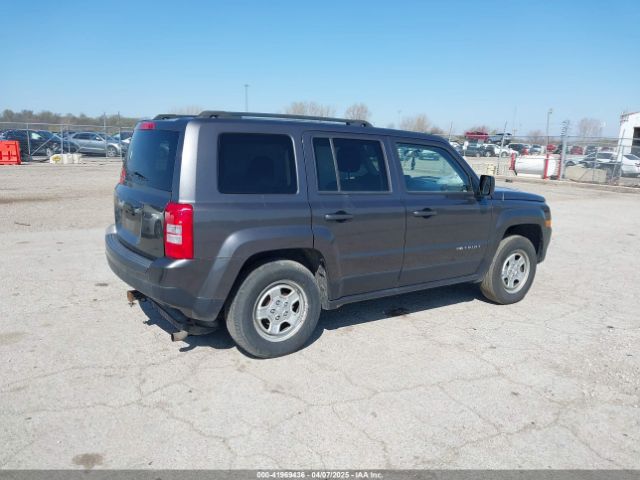 1C4NJPBB1ED927261 Jeep Patriot Sport