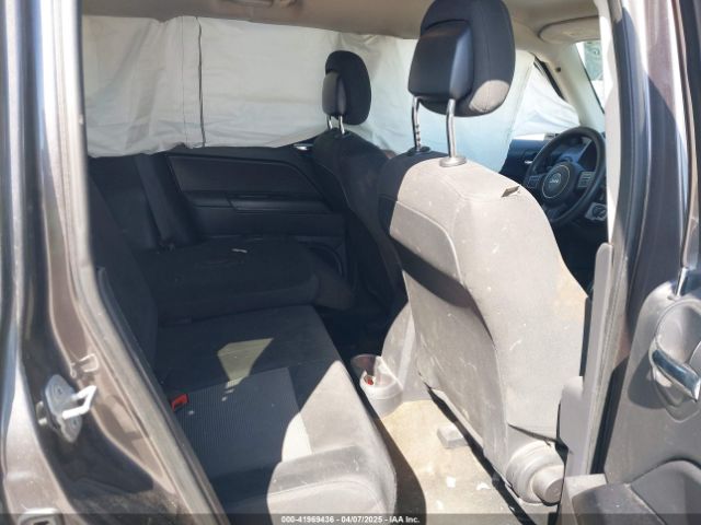 1C4NJPBB1ED927261 Jeep Patriot Sport