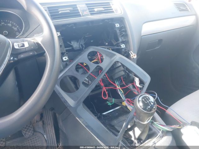 3VW167AJ1HM277622 Volkswagen Jetta 1.4t S