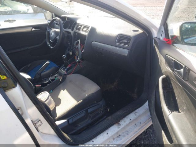 3VW167AJ1HM277622 Volkswagen Jetta 1.4t S