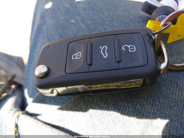 3VWD07AJ1EM441493 Volkswagen Jetta 1.8t Se