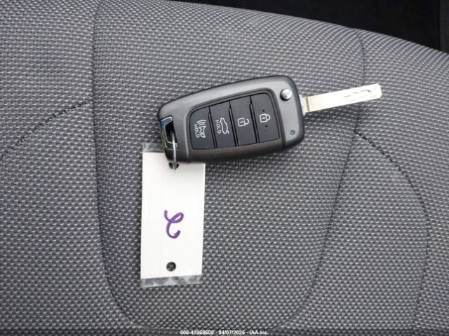 5NPLL4AG2MH047076 Hyundai ELANTRA SE