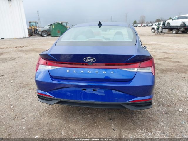 5NPLL4AG2MH047076 Hyundai ELANTRA SE