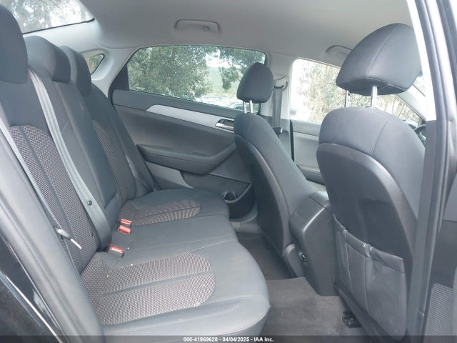 5NPE24AF9JH674680 Hyundai SONATA SE