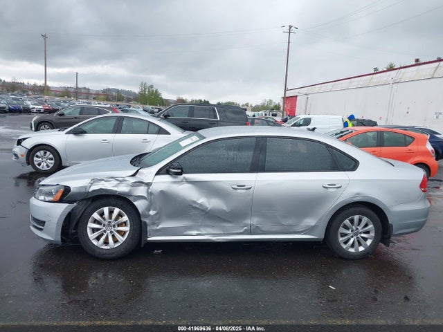 Volkswagen Passat 2015 1VWAT7A35FC067680 Image 14