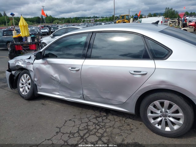 Volkswagen Passat 2015 1VWAT7A35FC067680 Image 19