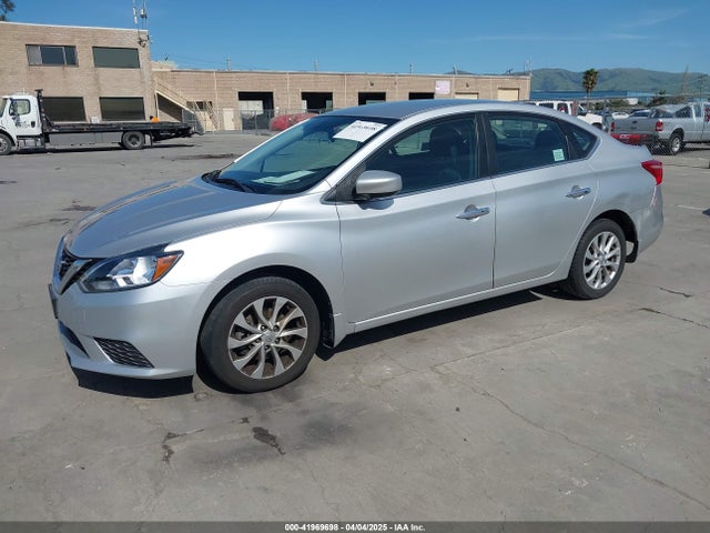 3N1AB7AP0JY210112 Nissan Sentra