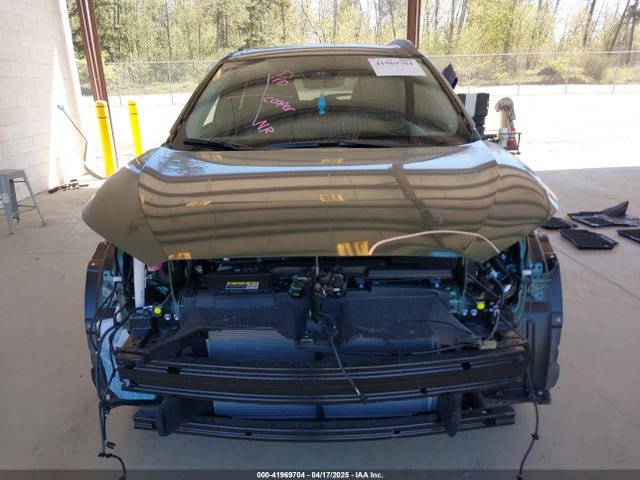 7MUDAABG6SV125265 Toyota Corolla Cross Xle