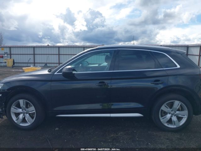 WA1BNAFY5K2079938 Audi Q5 45 Premium