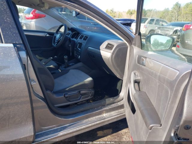 3VW167AJXHM411656 Volkswagen Jetta 1.4t S