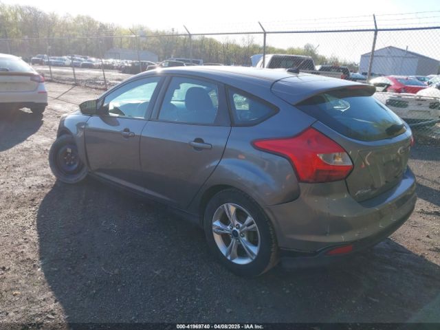 1FADP3K22EL327833 Ford FOCUS SE