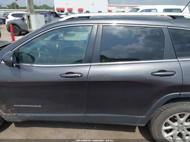 1C4PJMCS2FW601271 Jeep Cherokee Latitude