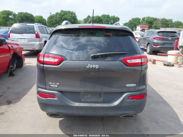 1C4PJMCS2FW601271 Jeep Cherokee Latitude