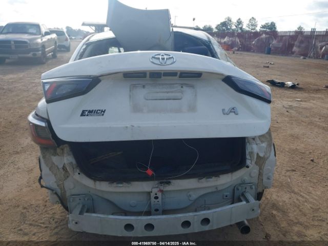 3MYDLBYV2HY163594 Toyota YARIS IA