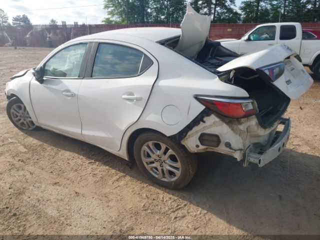3MYDLBYV2HY163594 Toyota YARIS IA
