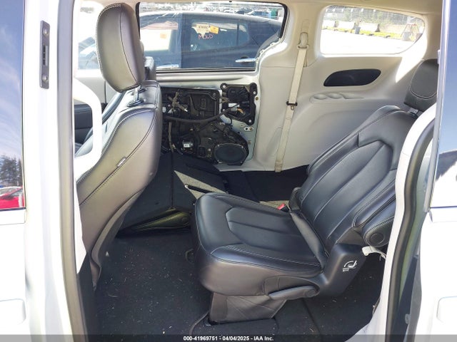 Chrysler Pacifica Touring L 2023 2C4RC1BG7PR591202 Image 8