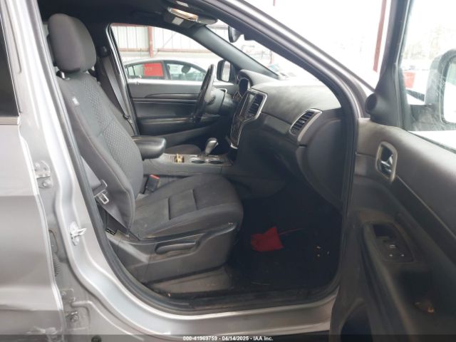 1C4RJFAG7JC130313 Jeep Grand Cherokee Laredo E 4x4