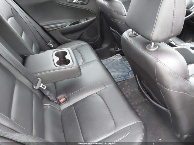 1G1ZD5ST1JF102883 Chevrolet MALIBU LT
