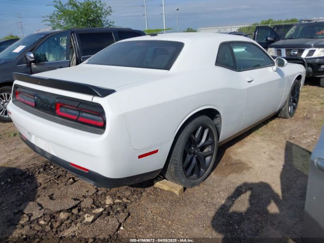 2C3CDZAG2NH159983 Dodge Challenger Sxt