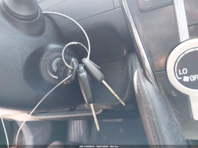 4T1BF1FK1EU416303 Toyota CAMRY SE