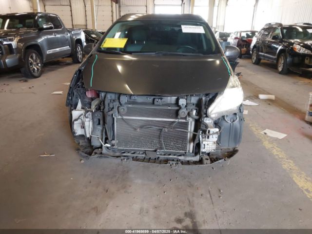 JTDZN3EU9EJ003633 Toyota Prius V Five