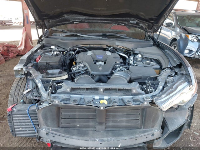 ZN661YUL1KX332824 Maserati Levante S Granlusso