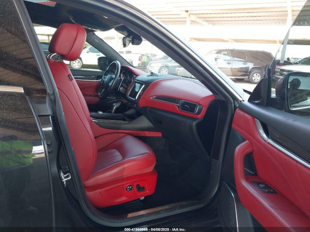 ZN661YUL1KX332824 Maserati Levante S Granlusso