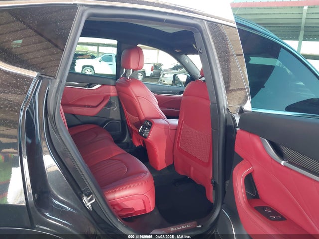 ZN661YUL1KX332824 Maserati Levante S Granlusso