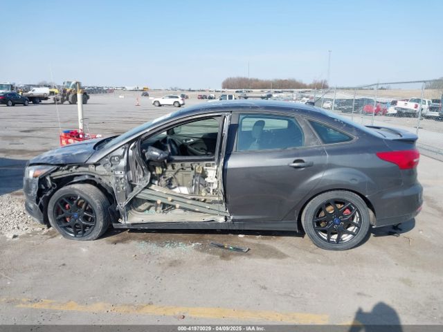 1FADP3F2XGL317130 Ford FOCUS SE
