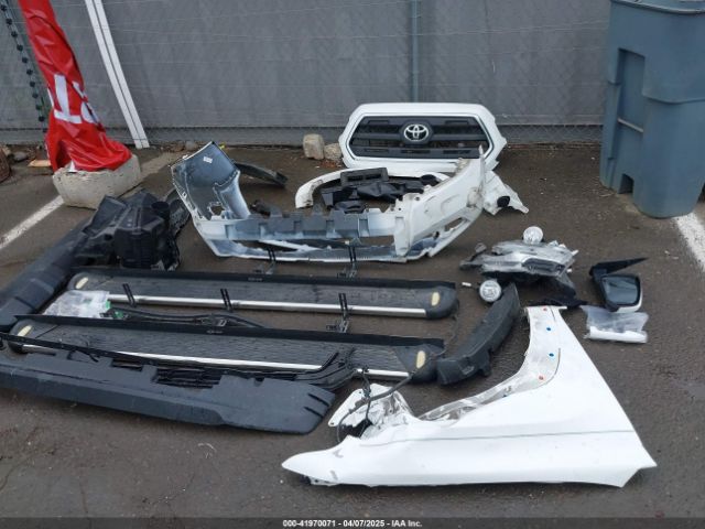 5TFAX5GN1HX101078 Toyota Tacoma Sr5
