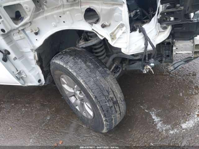 5TFAX5GN1HX101078 Toyota Tacoma Sr5