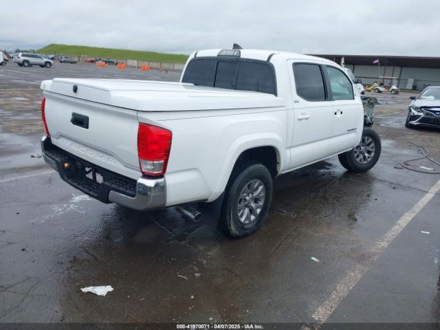 5TFAX5GN1HX101078 Toyota Tacoma Sr5