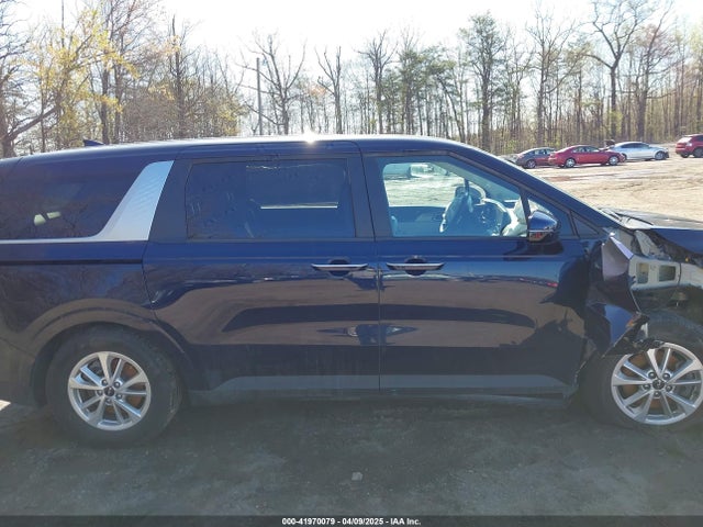 KNDNB4H32N6118481 KIA Carnival Mpv Lx